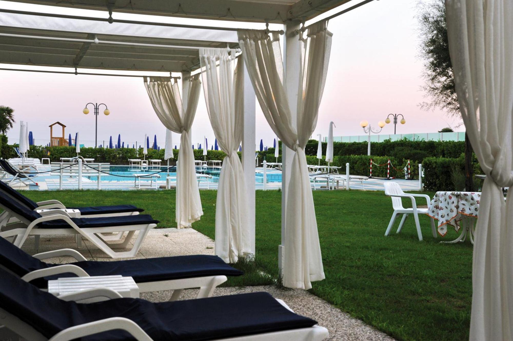 Hotel Beny Lido di Jesolo Exteriör bild