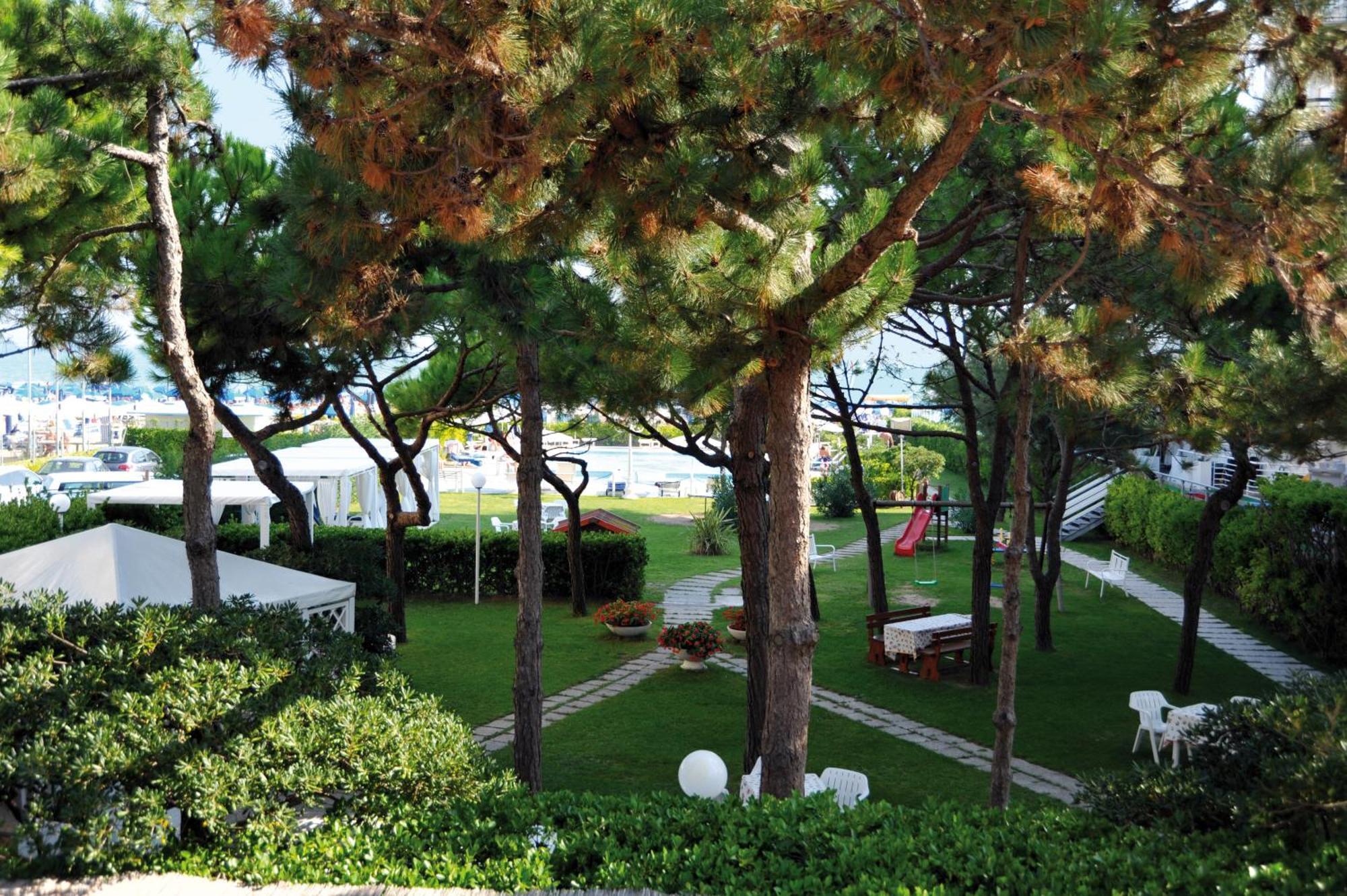 Hotel Beny Lido di Jesolo Exteriör bild